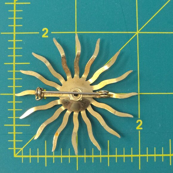 Vintage Sarah Coventry Sunburst Brooch Gold Tone Rhinestone Pin - Picture 6 of 7